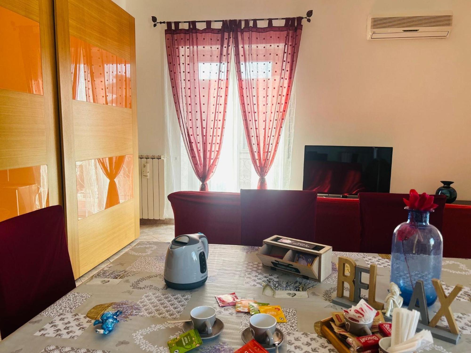Da Mauro & Michela 2 - Cozy Xl - Metro C Apartment *